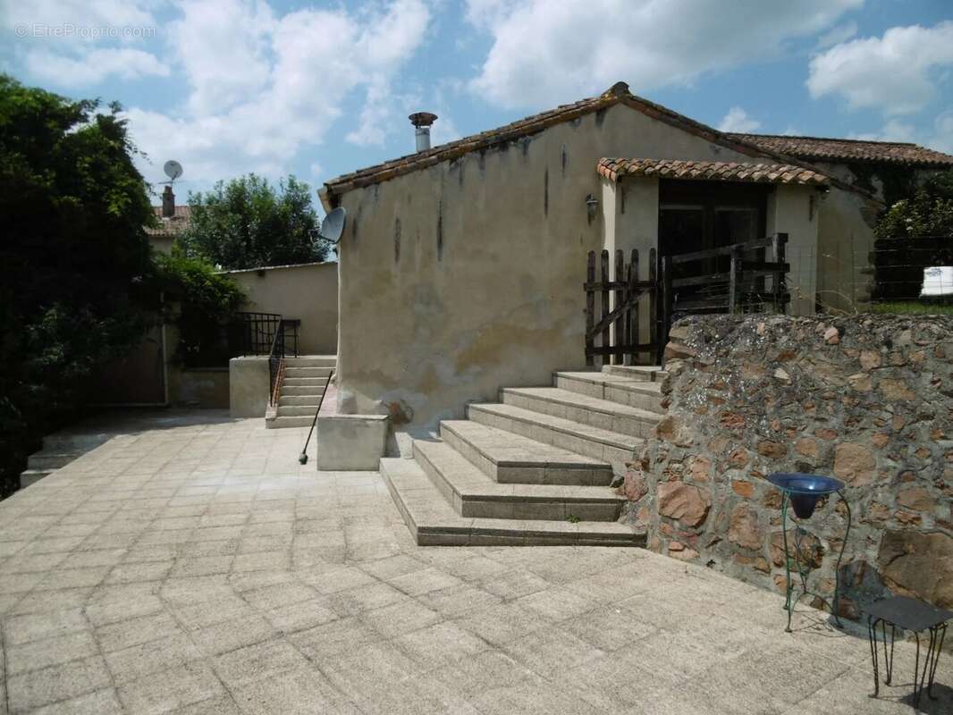 Maison à MOUTIERS-SOUS-ARGENTON