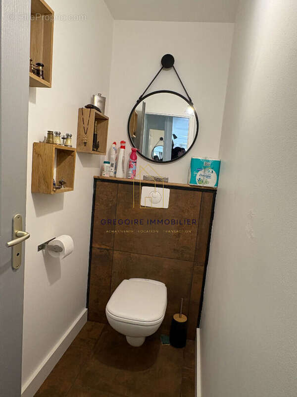 Appartement à VILLELAURE