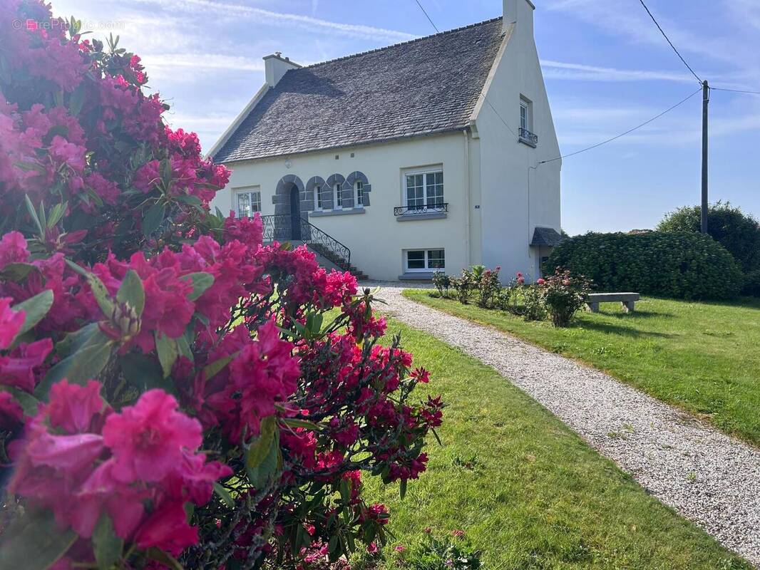 Photo 1 - Maison à LANDIVISIAU