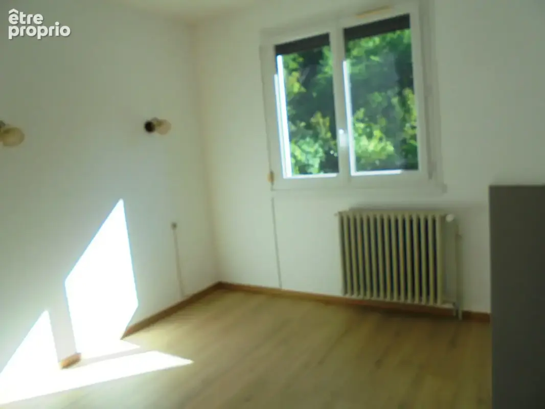 Maison 4 pièces 95 m² à vendre à Graulhet (81300) - photo 9