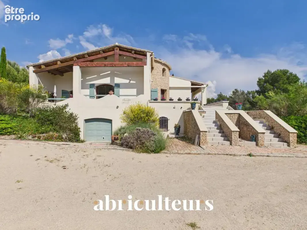 Propriété de 308 m² sur 1 hectare — 8 pièces — Lambesc (13410) - photo 19