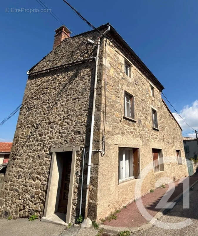 Maison à SAINT-CYR