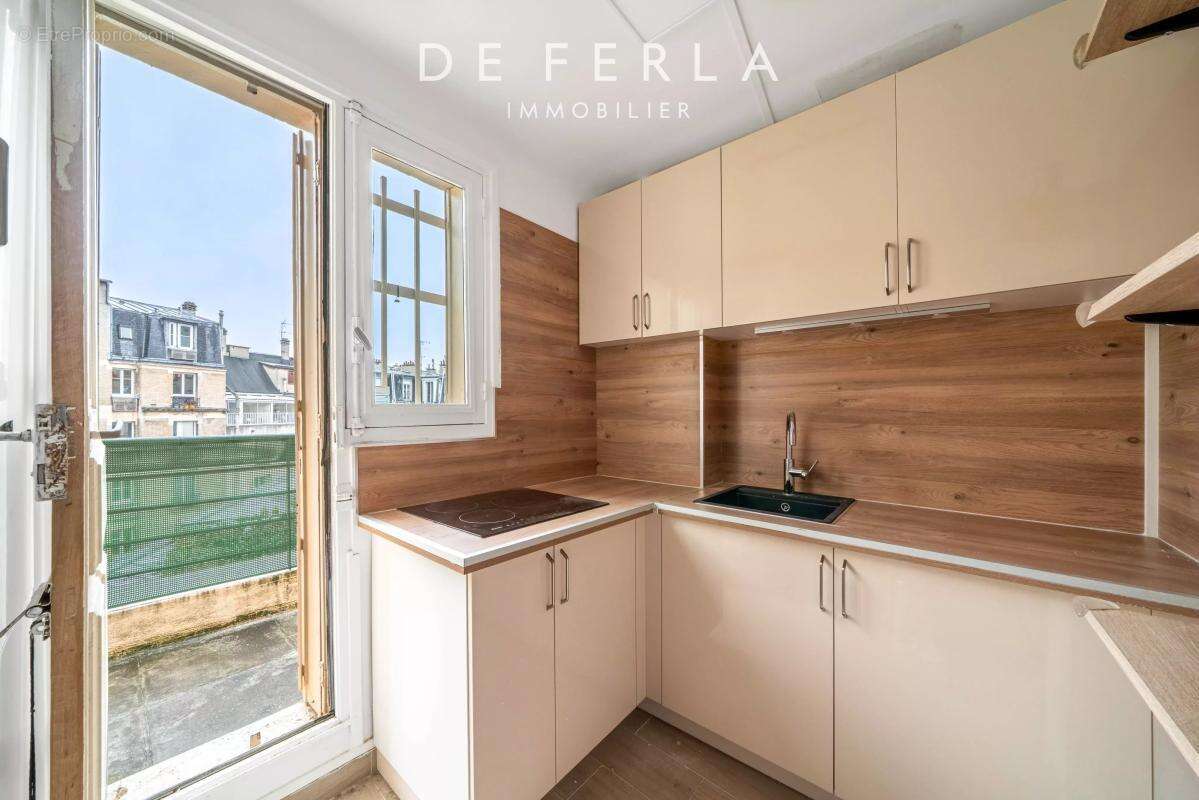 Appartement à PARIS-15E