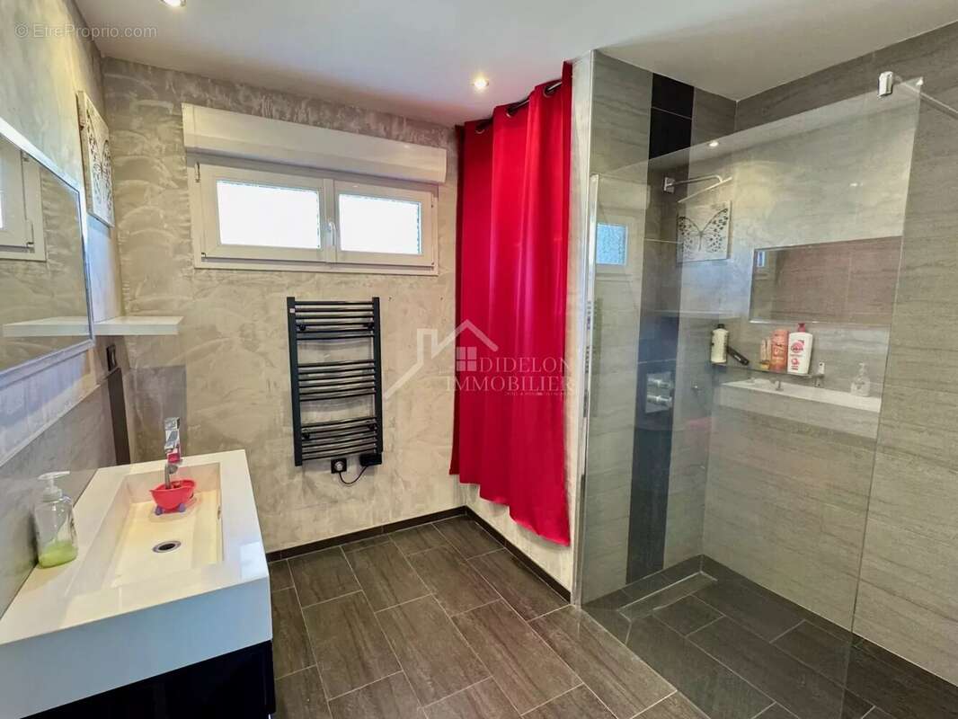 Maison à JEZAINVILLE