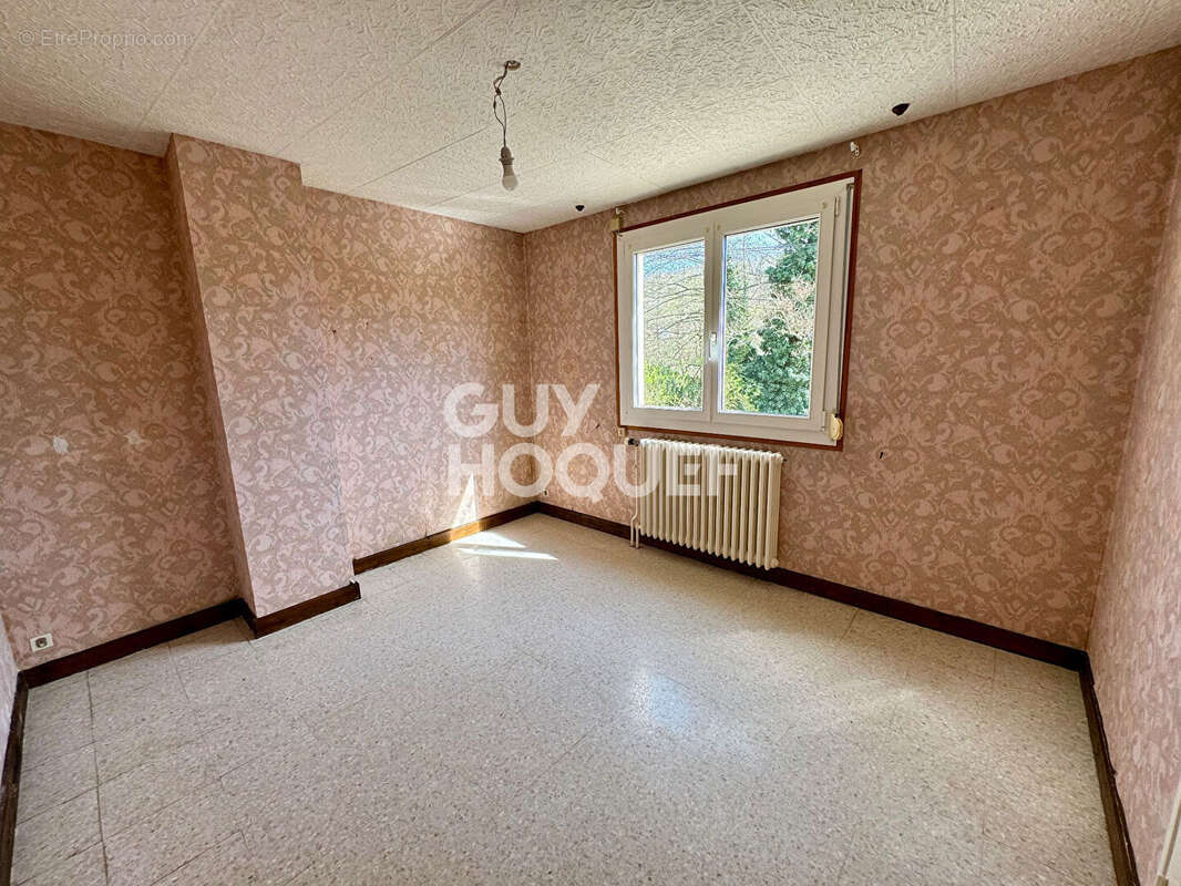 Maison à SAINT-SERNIN-DU-BOIS