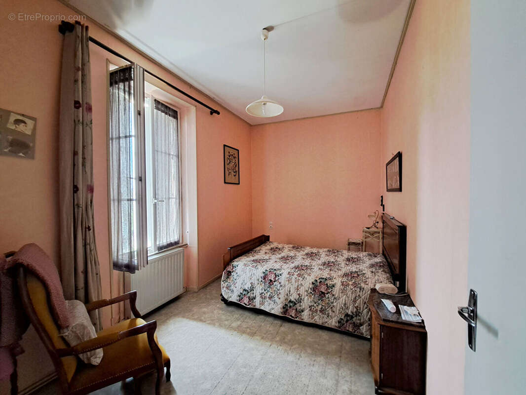 Maison à THURE
