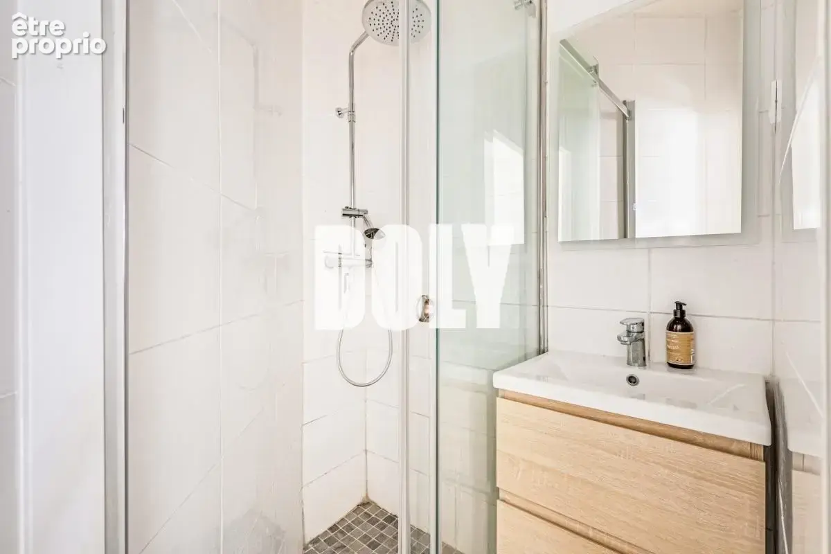 DOLY - Appartement - 50 m2, Montmartre - Paris 18e - photo 11