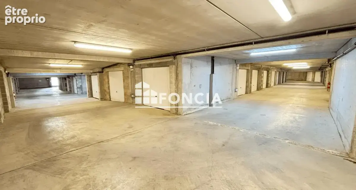 Garage au sous sol d'une résidence sécurisée - photo 3