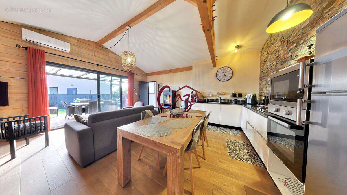 Maison à FARGUES-SAINT-HILAIRE