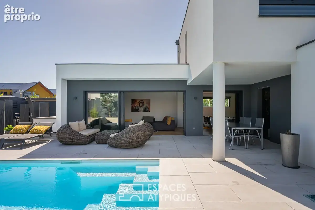 Maison contemporaine et sa piscine - photo 4