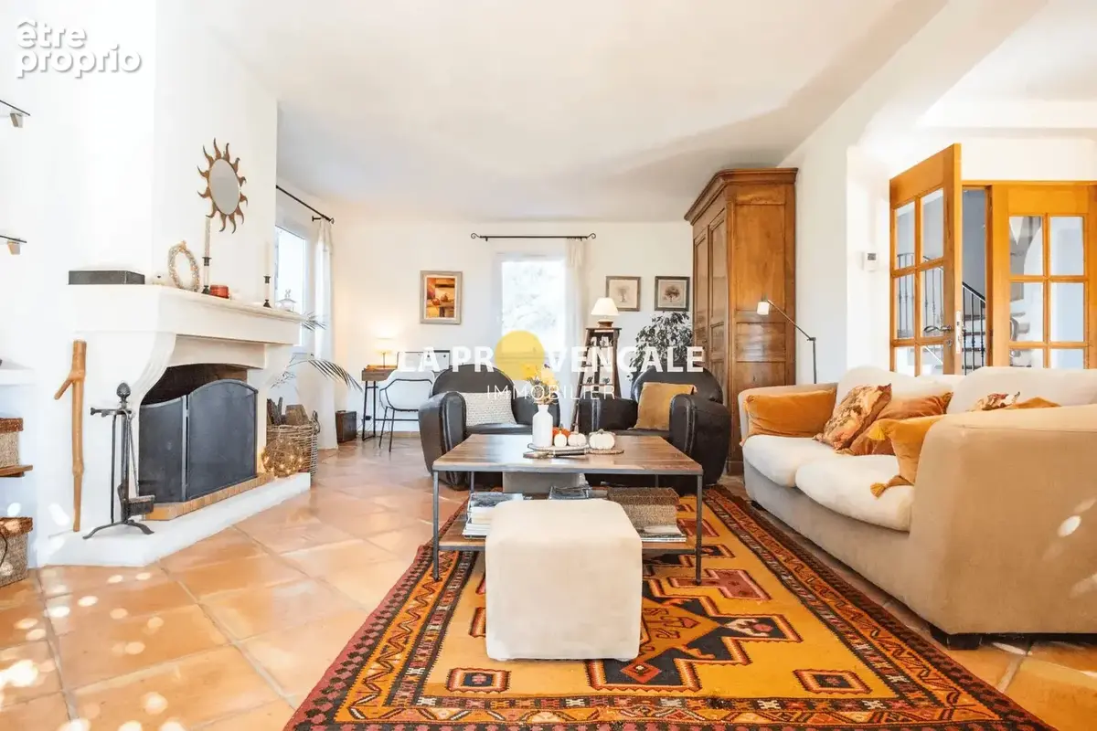 Maison 5 pièces 155 m² à vendre à Pourrieres (83910) - photo 8