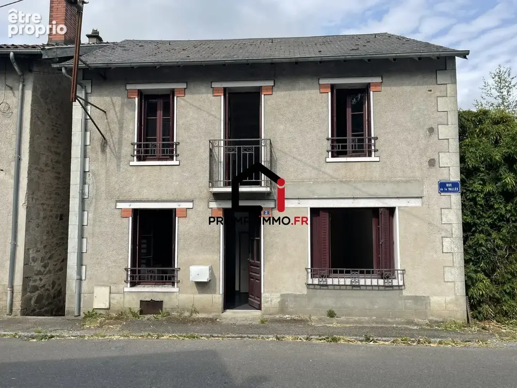 Maison 65 m² à Saint-Leonard-De-Noblat  - photo 1