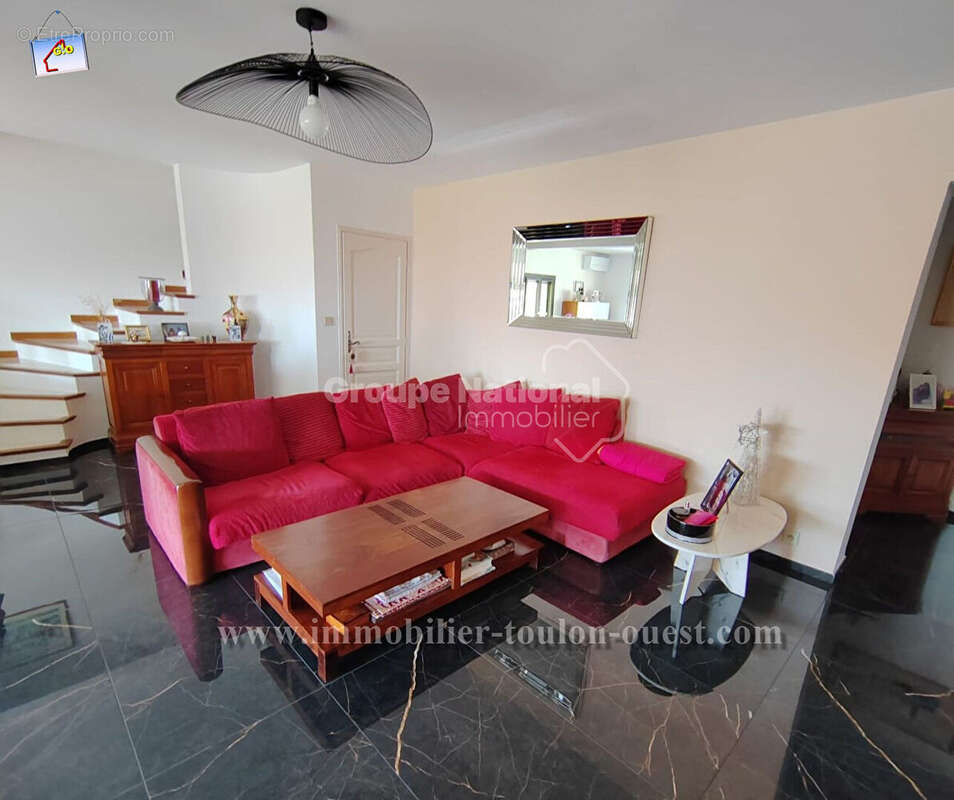 Toulon ouest - les 4 chemins - villa t5 de 140 m²  environ - vue mer - piscine - garage - terrain 540m² - photo 5