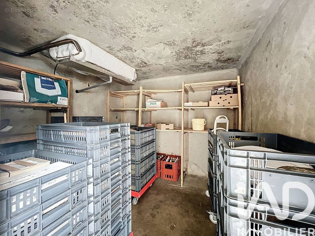 Photo 1 - Parking à WISSOUS