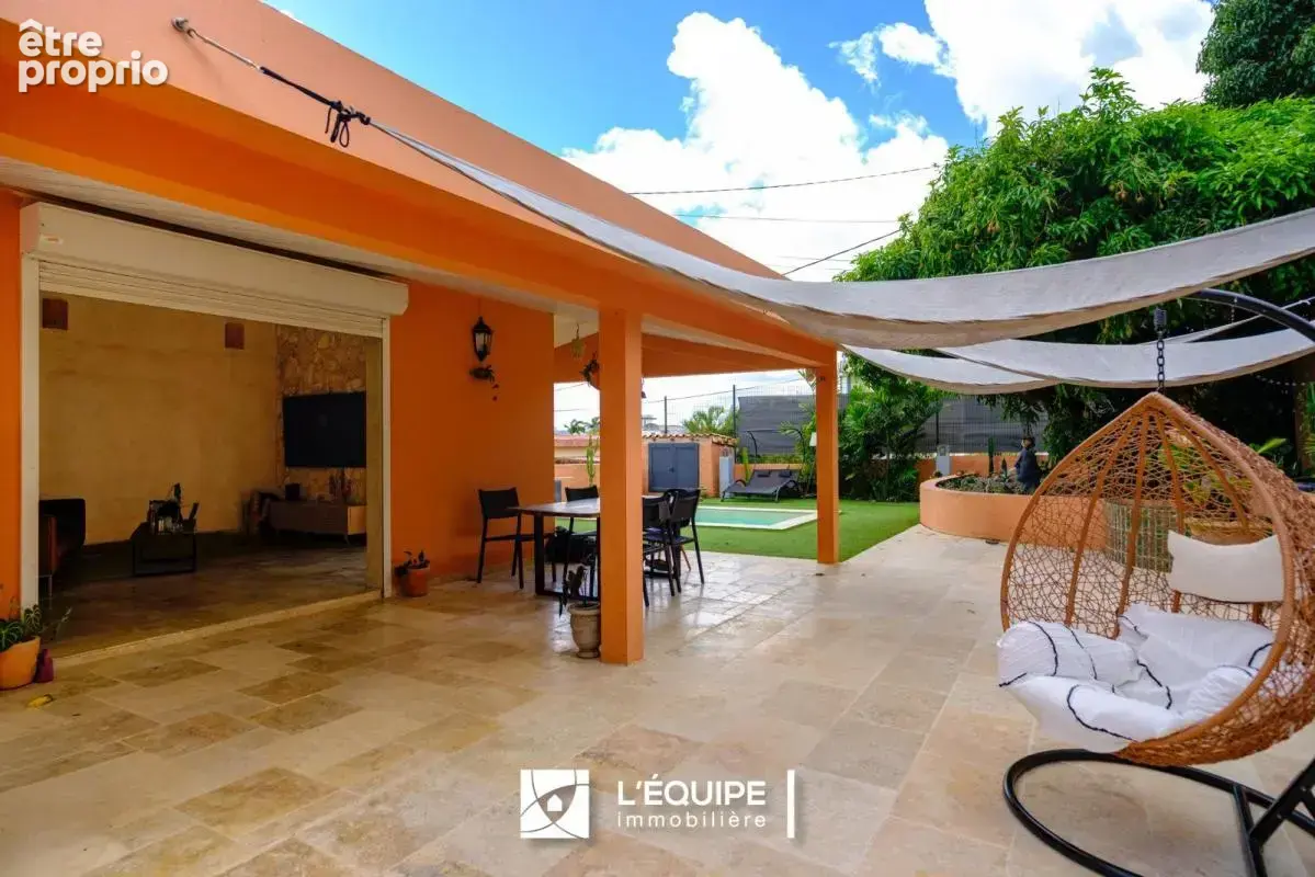 Maison 120 m² à Le Lamentin  - photo 2