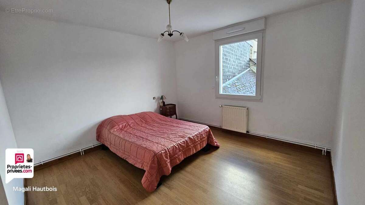 Maison à SAINT-HILAIRE-DU-HARCOUET