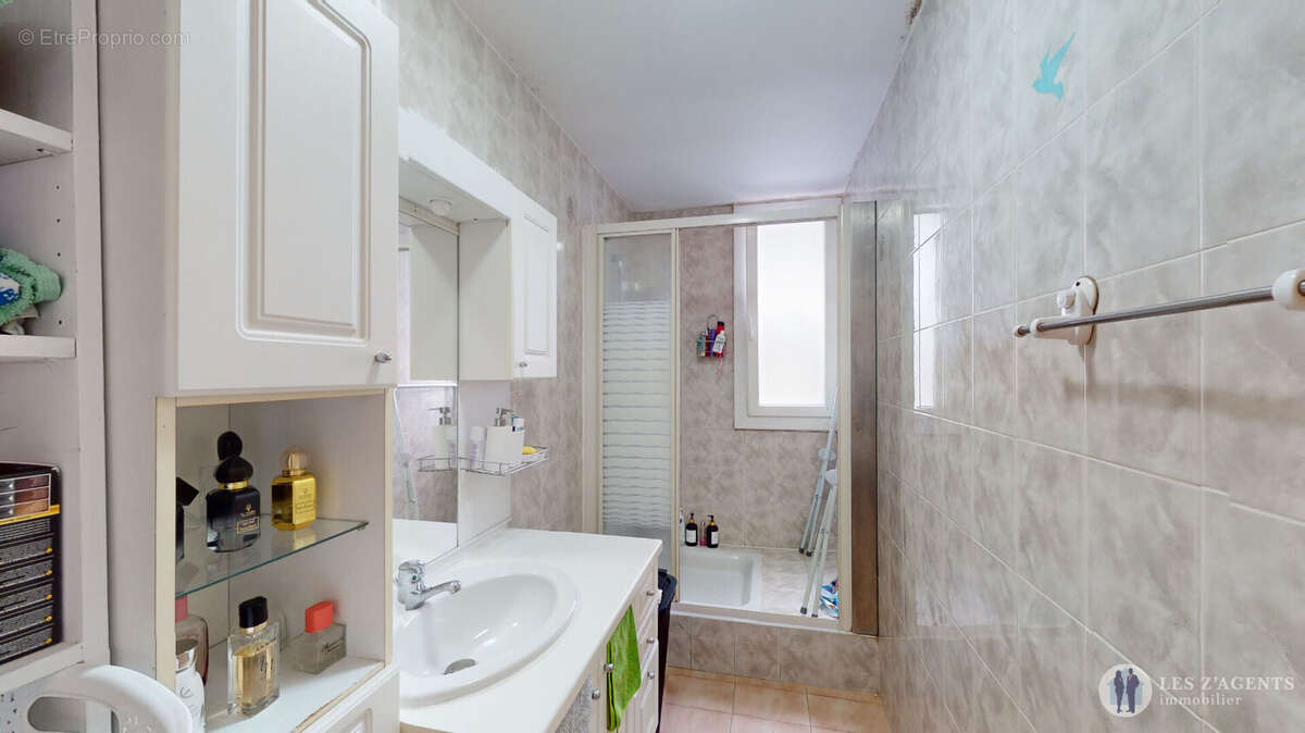 Appartement à FONTAINE