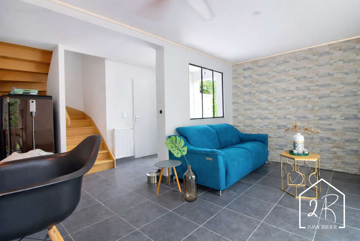 Maison à SEREZIN-DU-RHONE