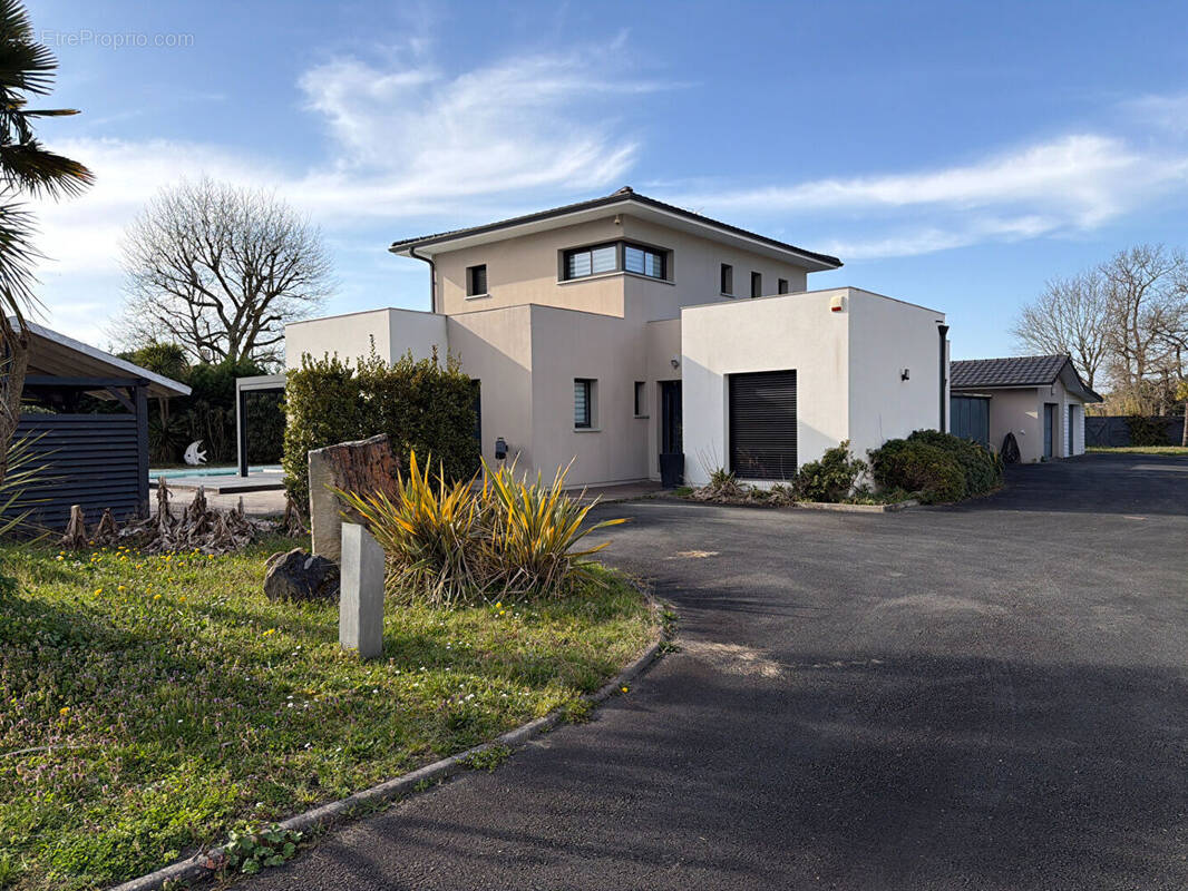 Maison à PESSAC