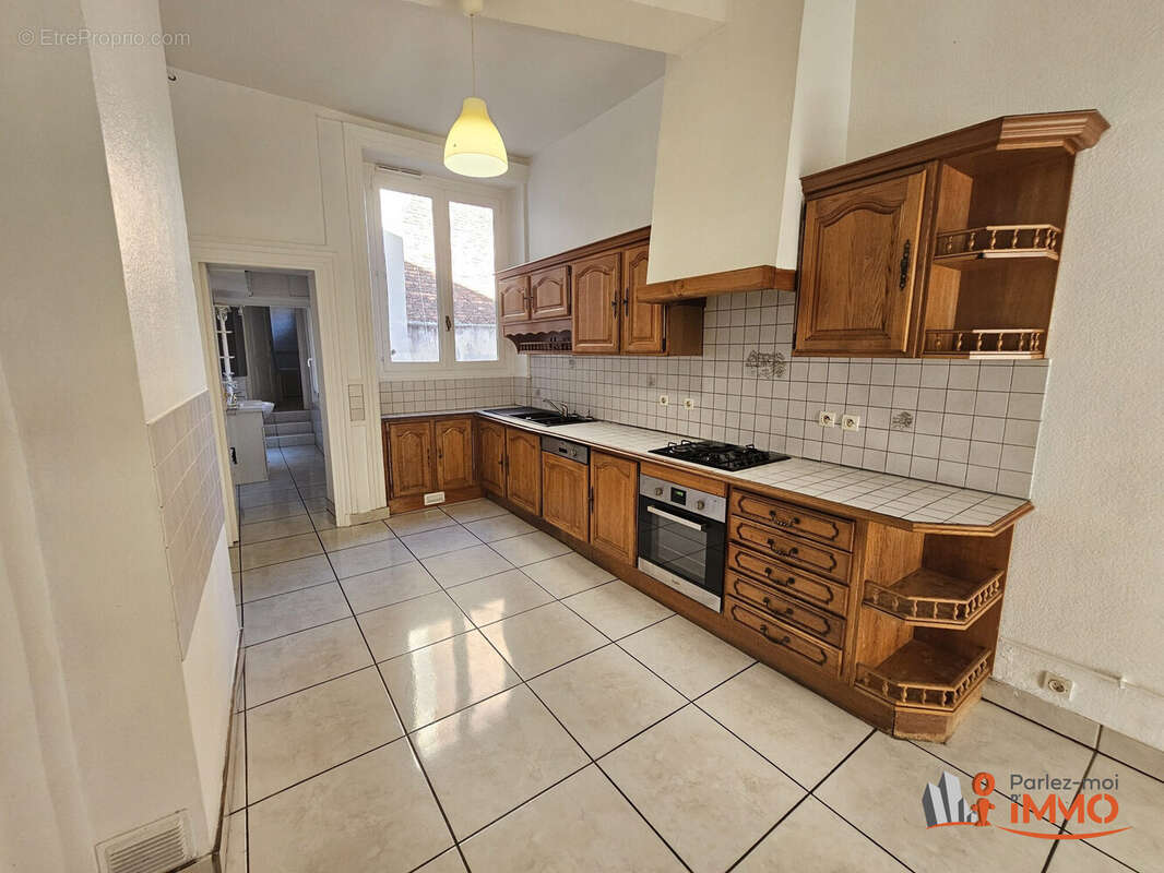 Appartement 119 m² à Saint-Etienne  - photo 4