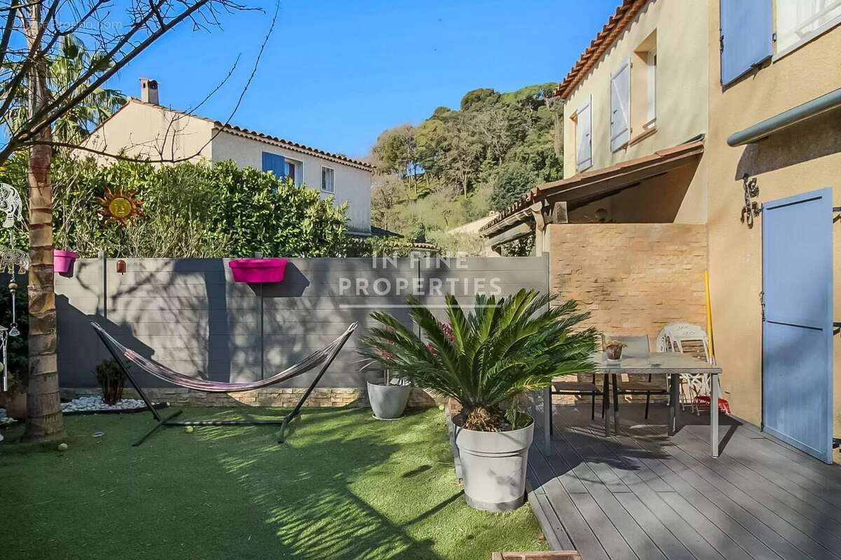 Maison à AURIBEAU-SUR-SIAGNE