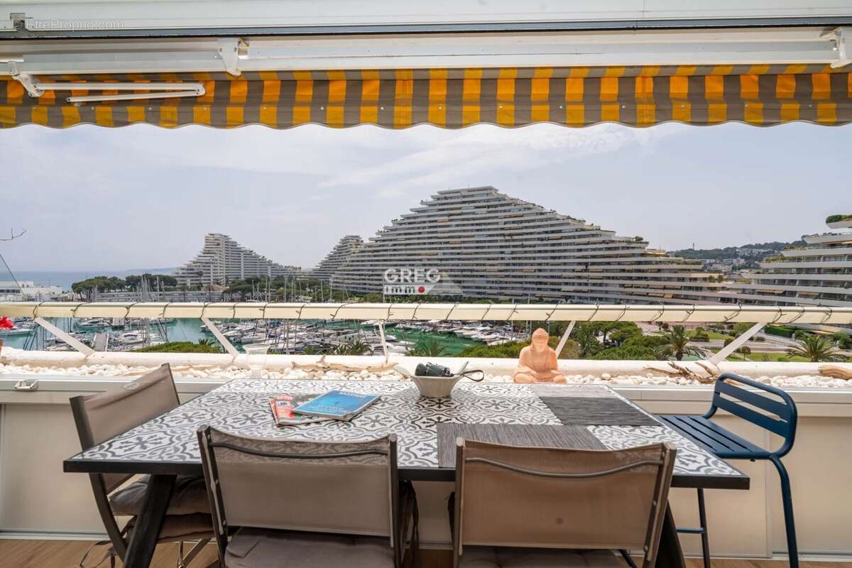 Appartement à VILLENEUVE-LOUBET