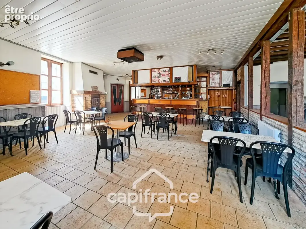 Ancien bar-restaurant avec logement – Fort potentiel au cœur de Châteaumeillant - photo 20
