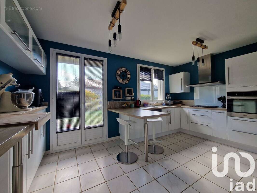 Maison 166 m² à Buxerolles  - photo 6