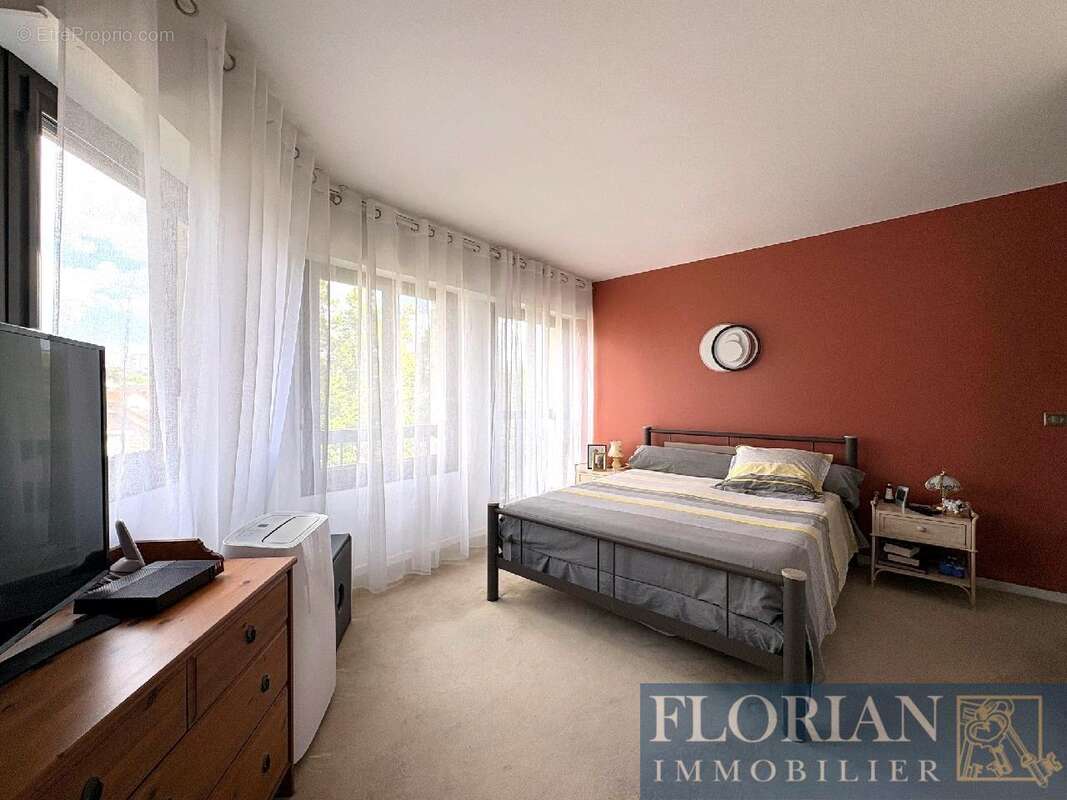 Appartement à BOURG-LA-REINE