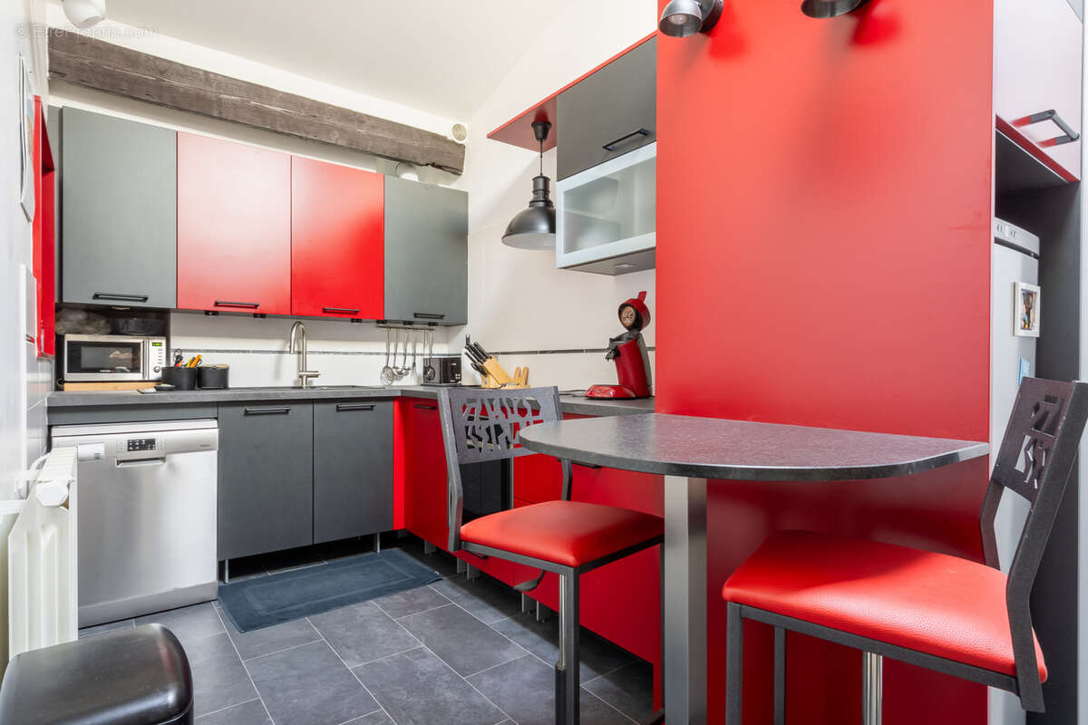 Duplex en dernier étage - charme de l'ancien et rénovation contemporaine - photo 7