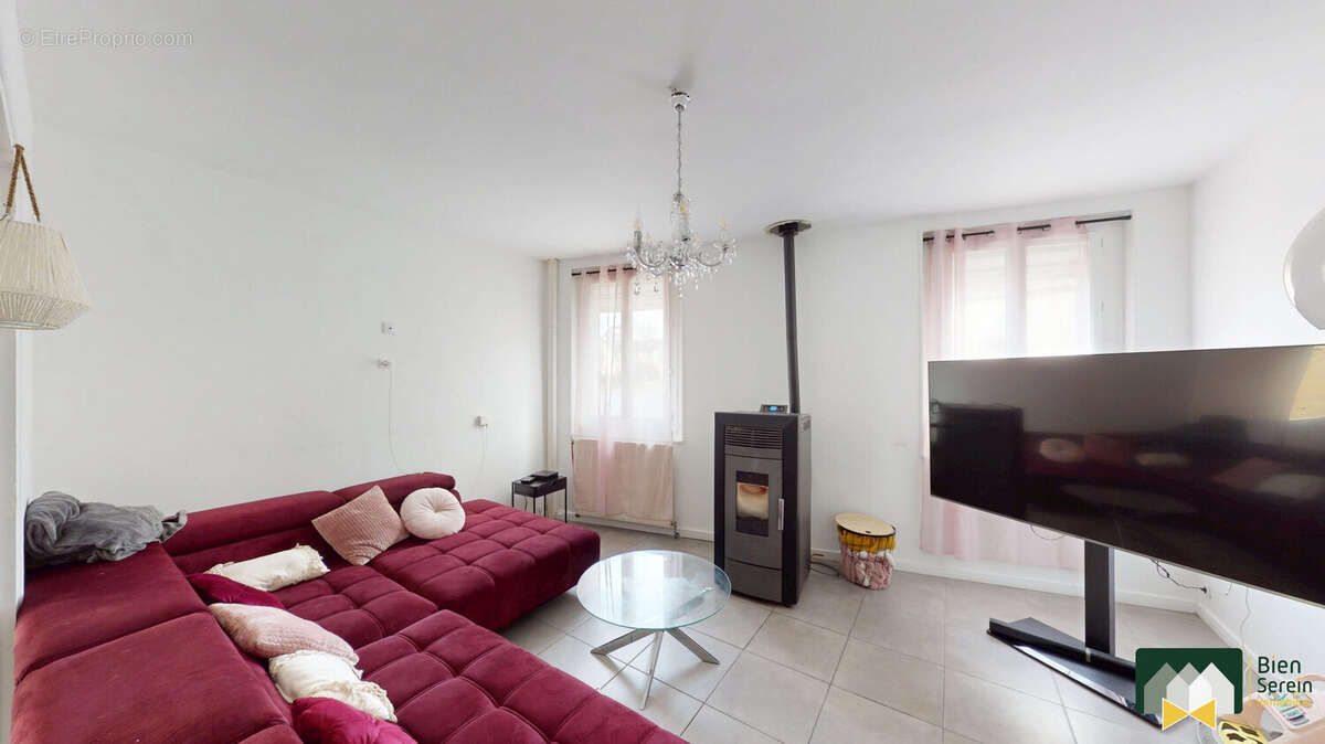 Salon - Maison à HOUVILLE-LA-BRANCHE