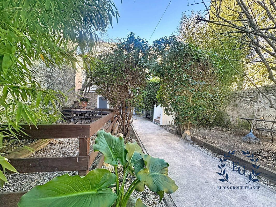 Maison à BESSE-SUR-ISSOLE