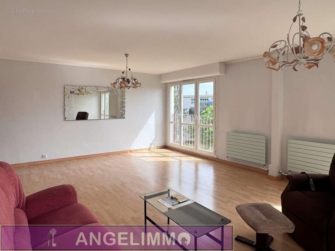 Appartement à LE PLESSIS-BOUCHARD