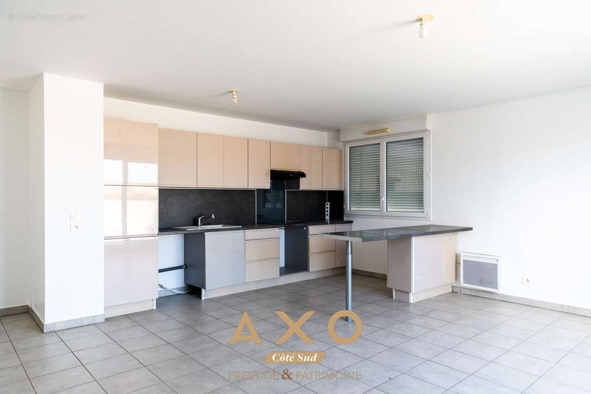 Appartement à MARSEILLE-3E