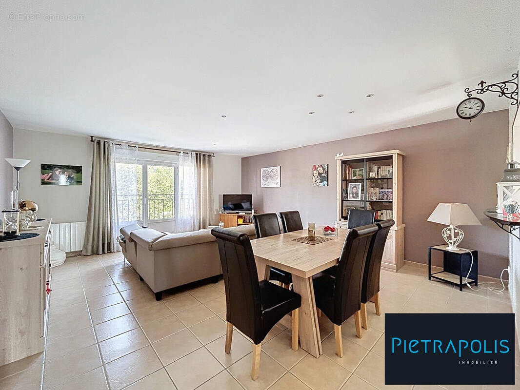 Appartement à SAINT-JULIEN