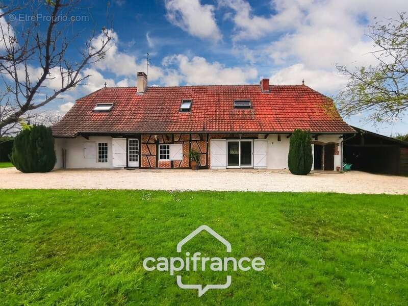 Maison à SAINT-MARTIN-EN-BRESSE