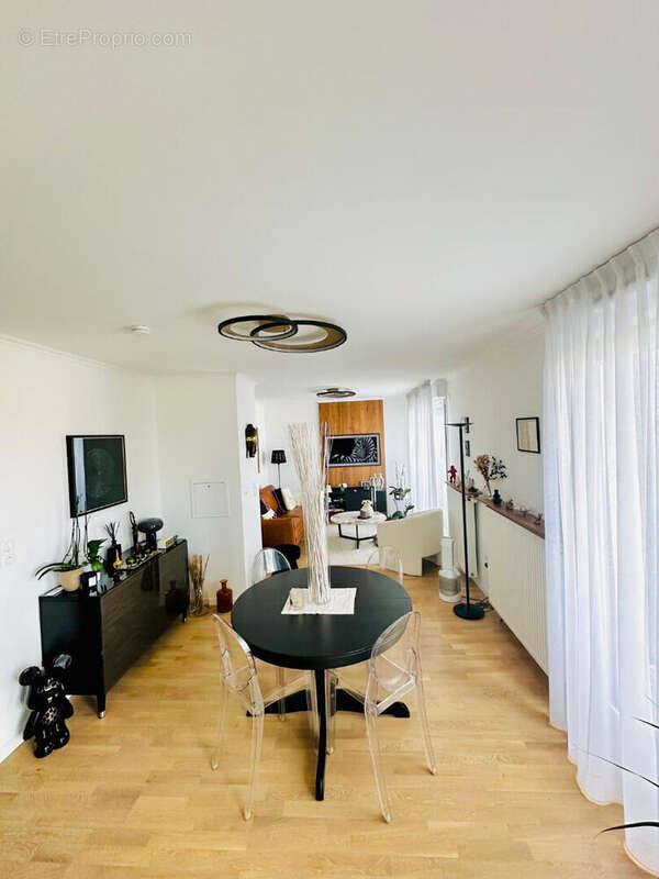 Appartement à LIVRY-GARGAN