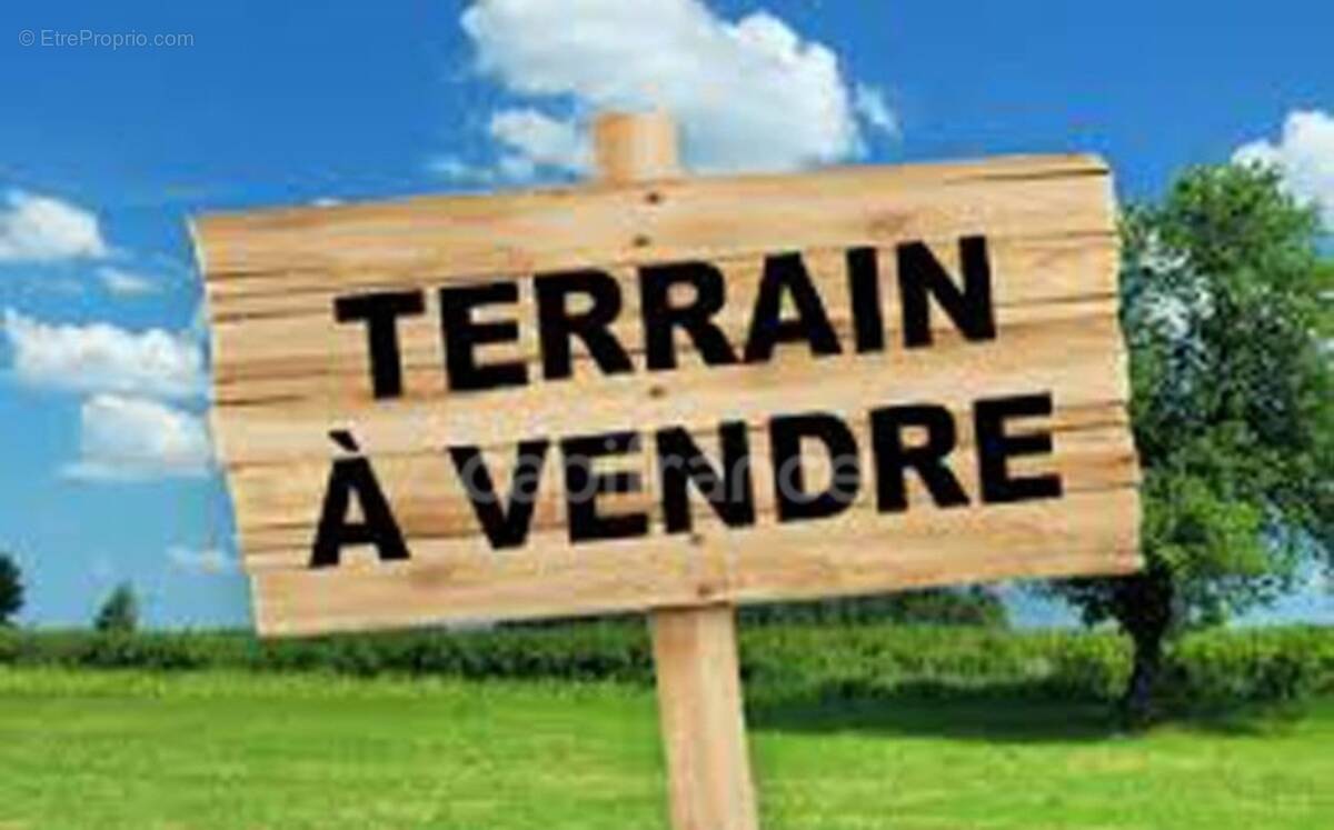 Terrain à PLOGONNEC