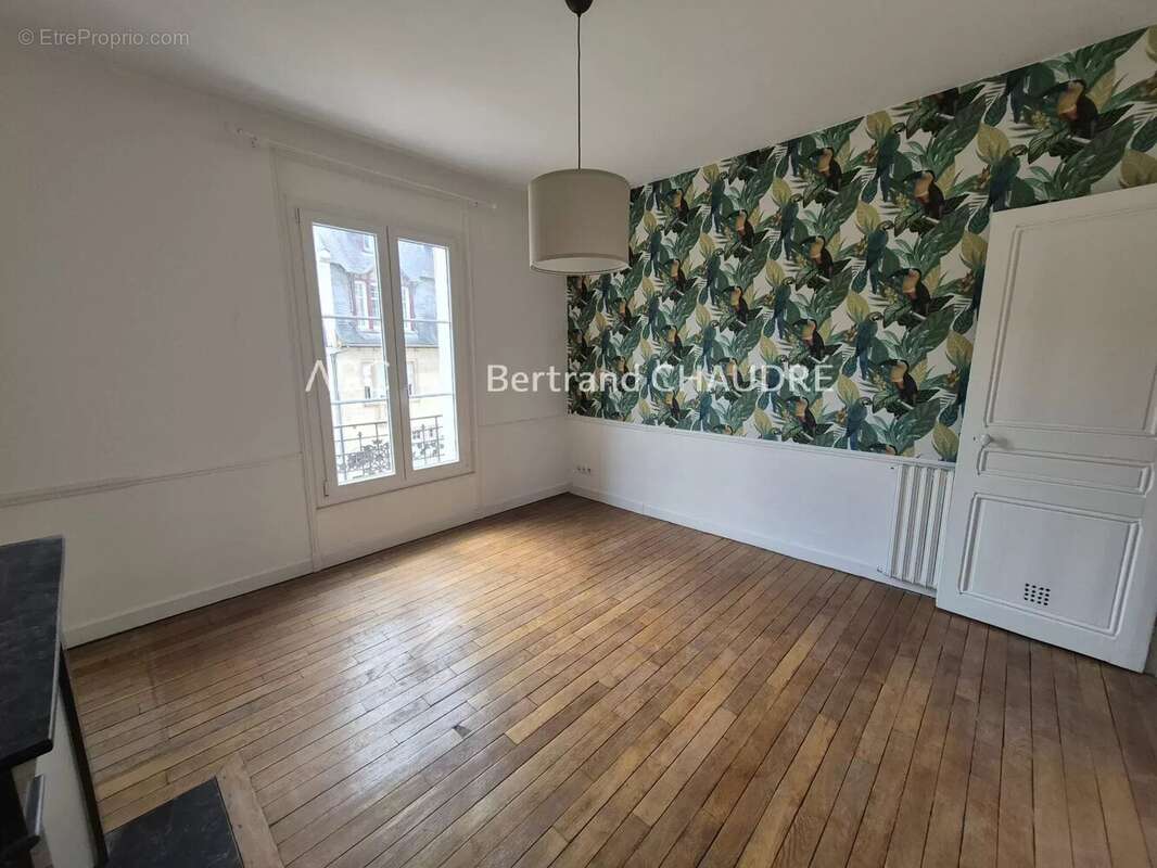 T3 ancien secteur voltaire - photo 2