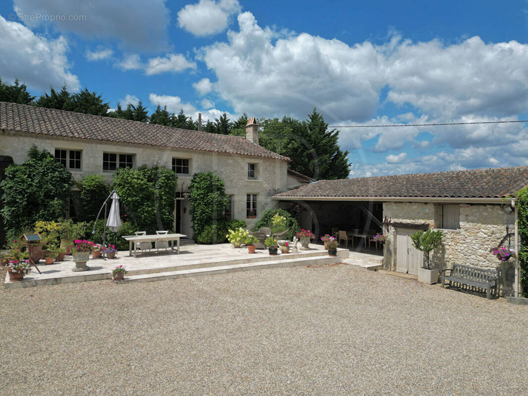 Terrain à DURAS