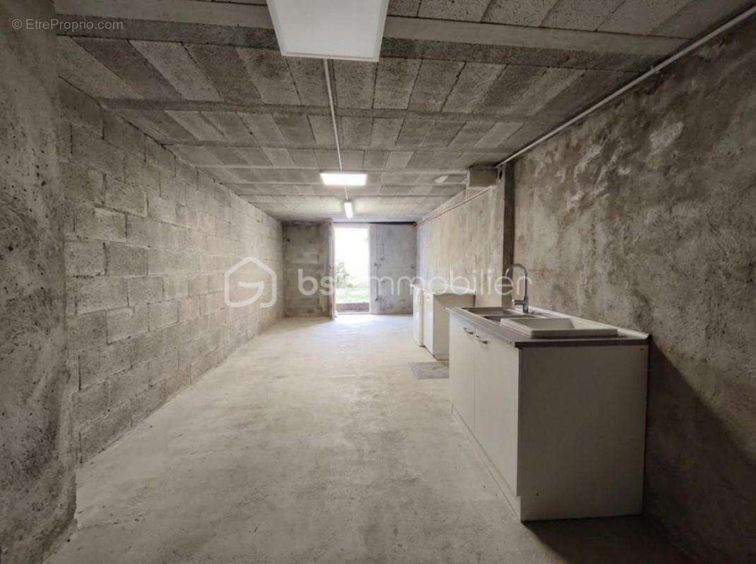 Maison Type 3 de 120 m² avec terrasse et atelier - photo 11