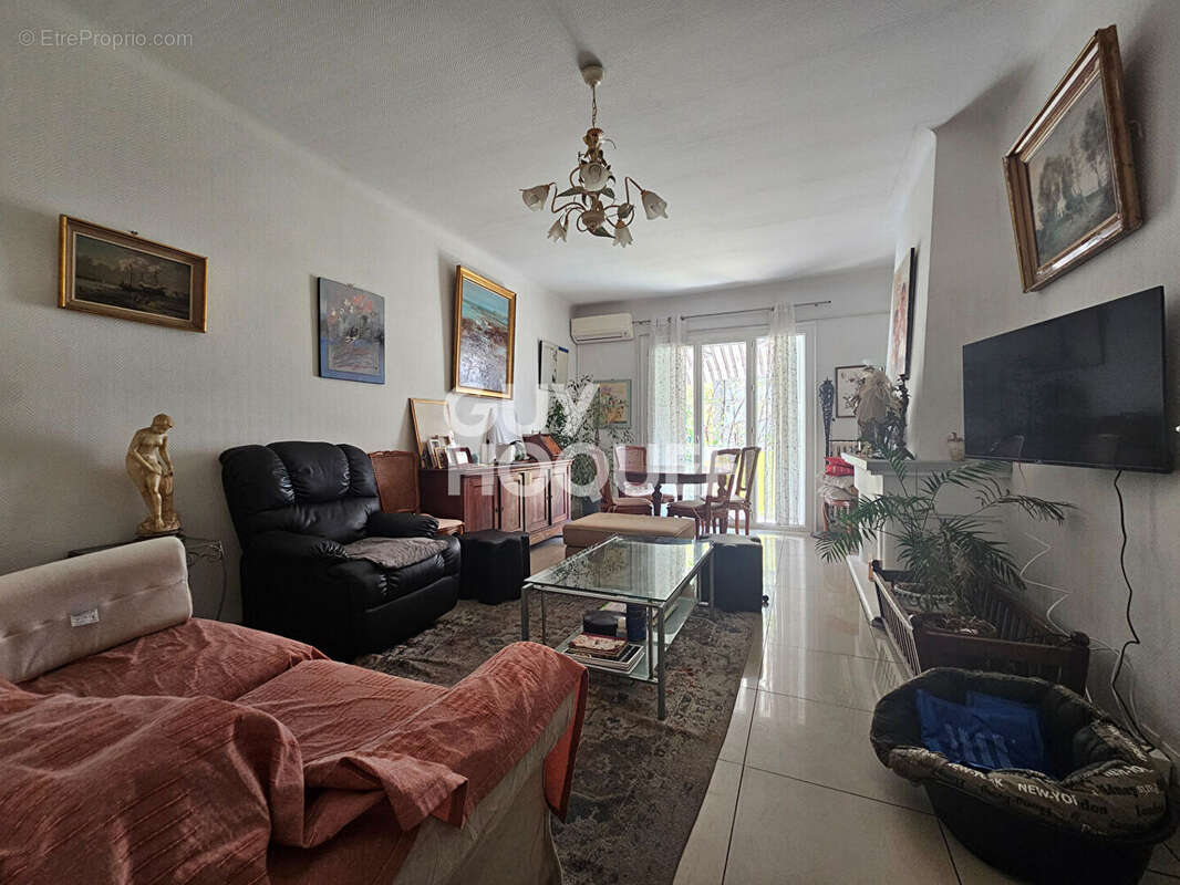 Appartement T4 avec garage et jardin commun. A vendre à PERPIGNAN (66000) Quartier Les Remparts - photo 3