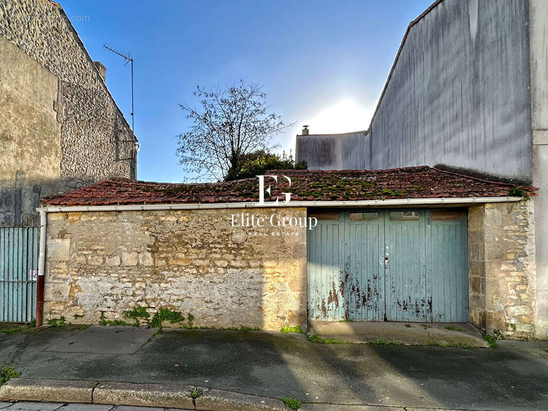 Terrain à ROCHEFORT