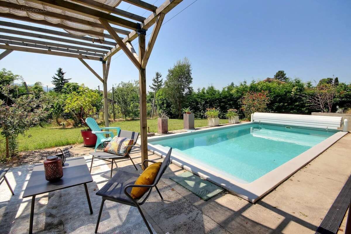 Maison à SAINT-LATTIER