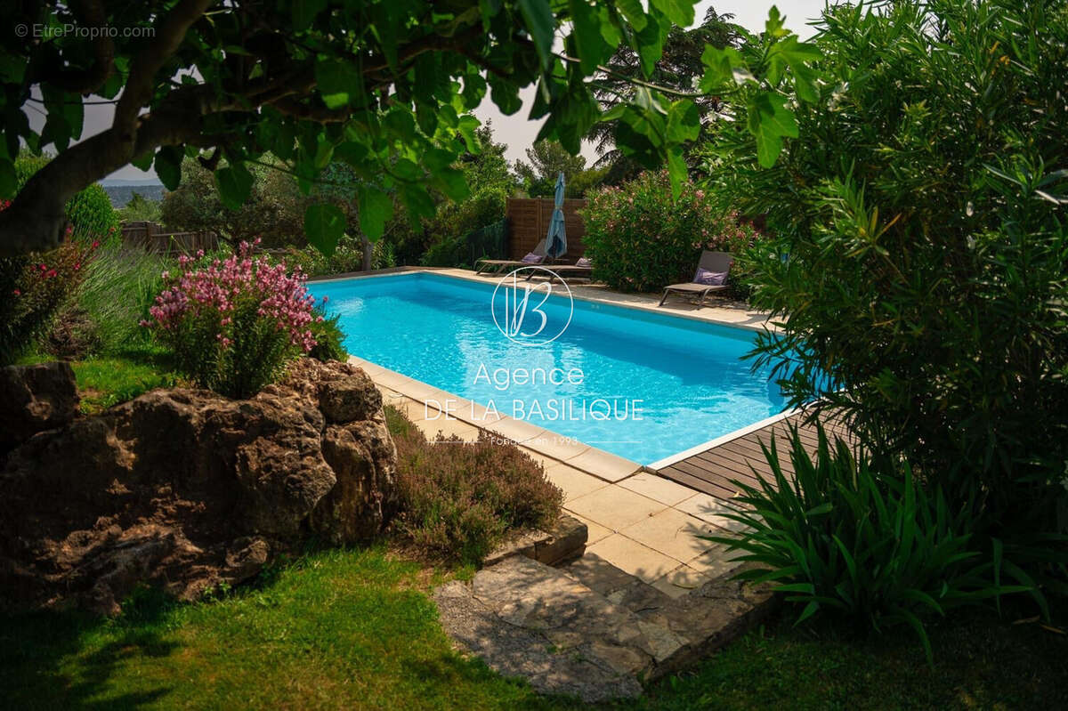 Maison à SAINT-MAXIMIN-LA-SAINTE-BAUME