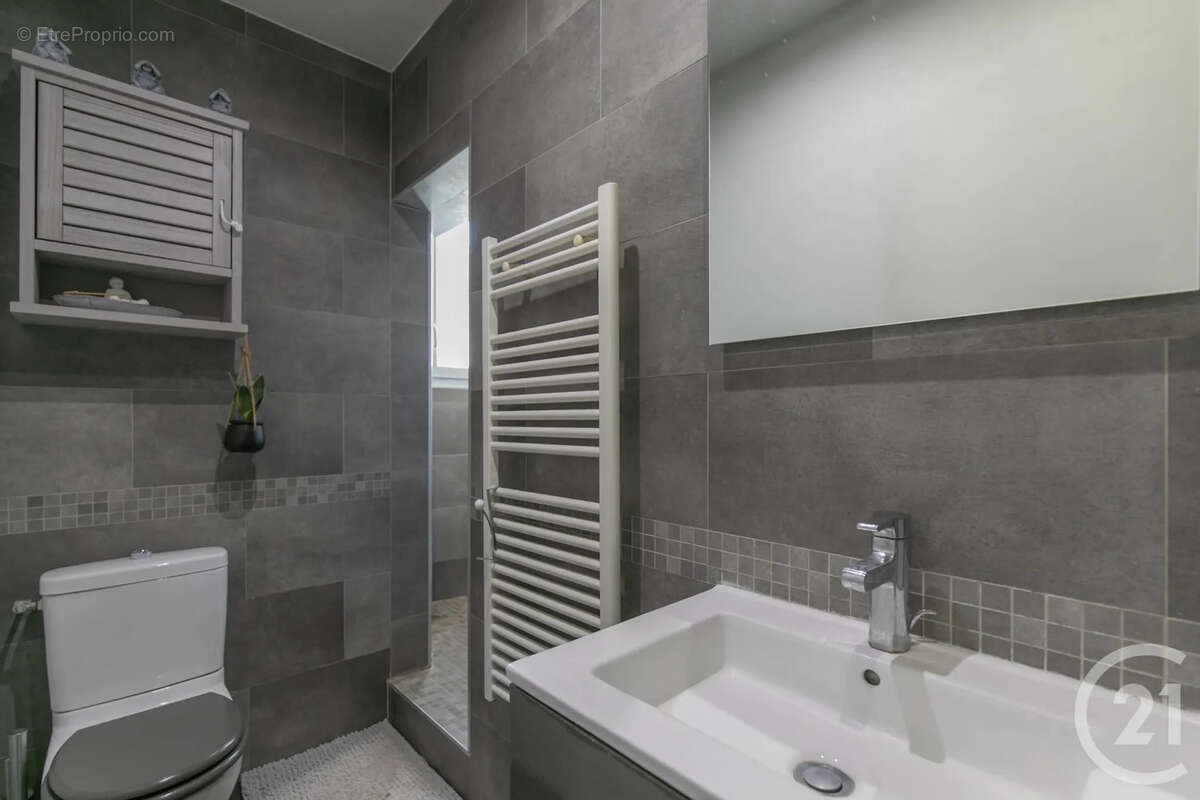 Appartement à SAINT-MAUR-DES-FOSSES