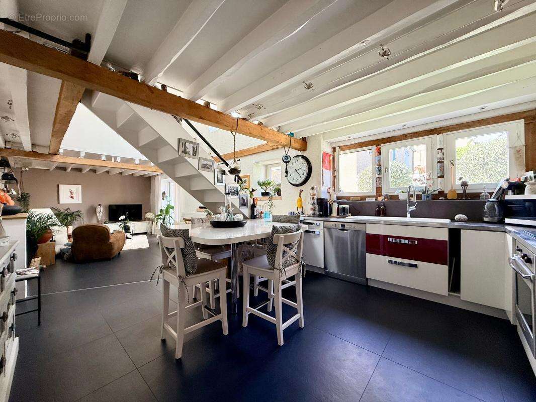 Maison à MAROLLES-EN-HUREPOIX