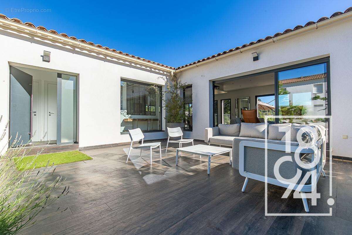 Maison à LA DESTROUSSE