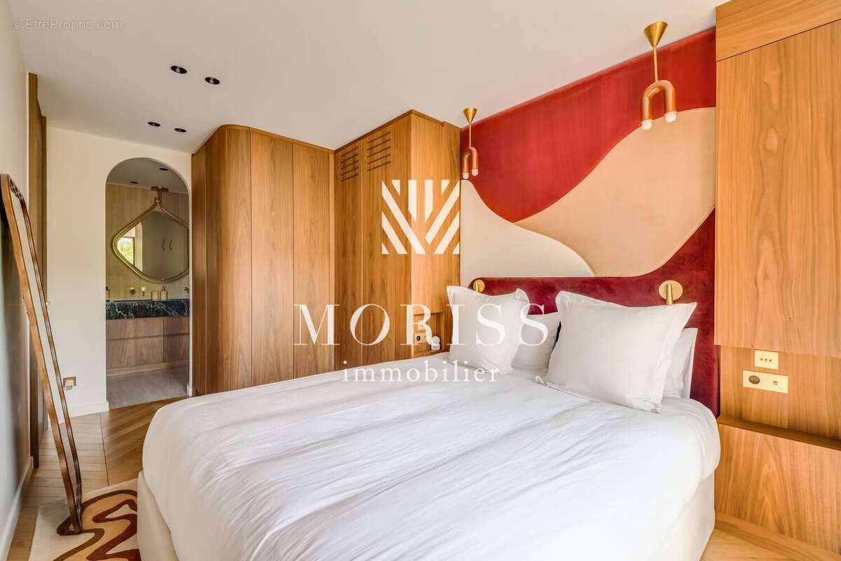 Appartement à NEUILLY-SUR-SEINE