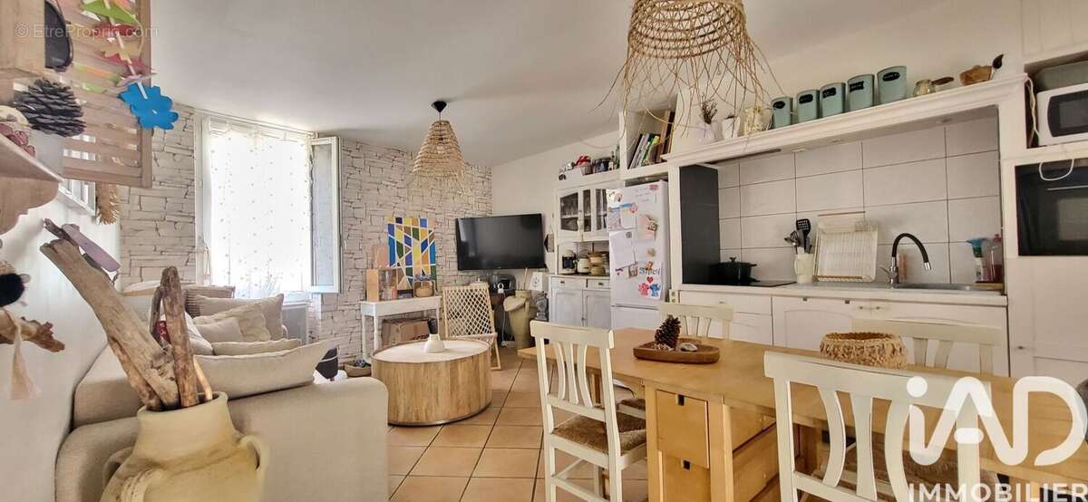 Photo 1 - Maison à SEILLONS-SOURCE-D&#039;ARGENS